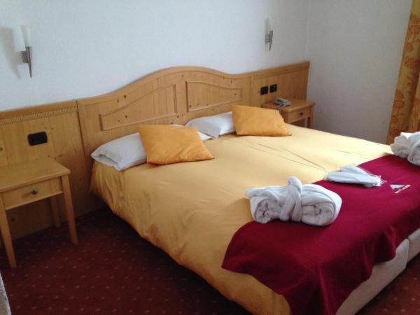 Standard Double or Twin Room,1341295583:JPEG